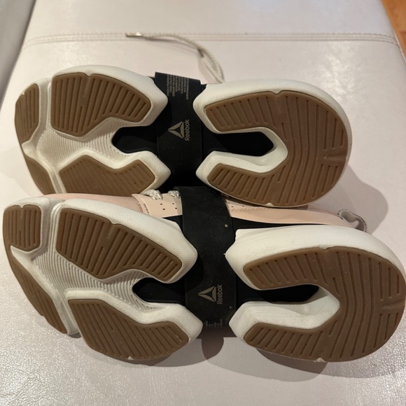 Reebok Split Flex Woman’s Size 8 Never Been Worn - Picture 3 of 4